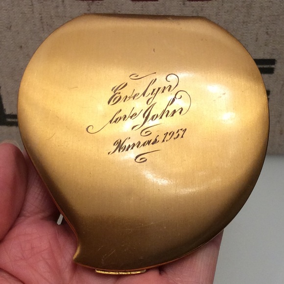 ❤️Vintage Elgin American ‘I Love You’ compact❤️ - Picture 2 of 9